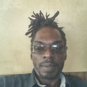 Meet your Posher, Derrick